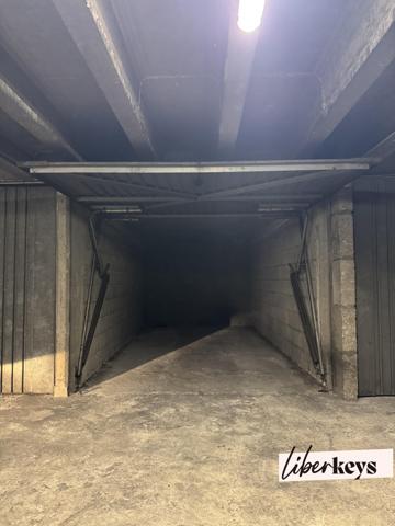 Box fermé souterrain 13 m2 - Louis Lejeune