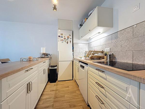 Appartement Mantes La Ville 4 pièce(s) 74 m2 2 chambres balcon gare