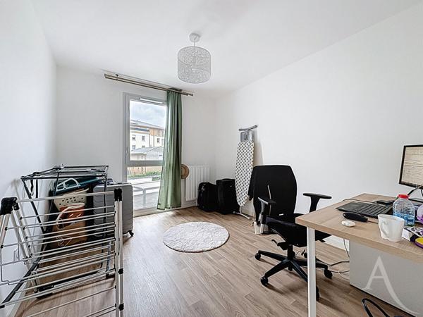 Appartement Mantes La Ville 4 pièce(s) 74 m2 2 chambres balcon gare