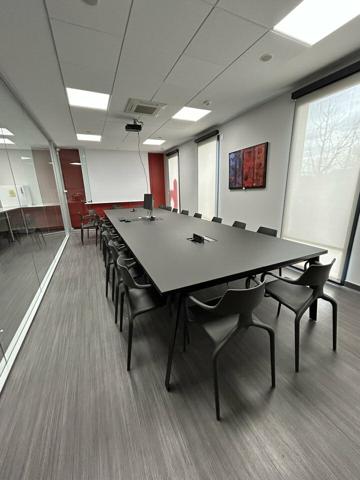 BUREAUX à VENDRE de 258 m²