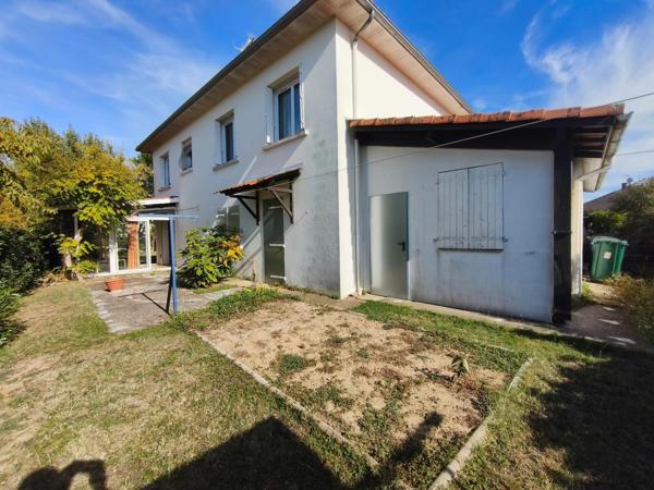Maison belle superficie + double garage + jardin