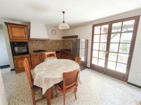 Maison belle superficie + double garage + jardin