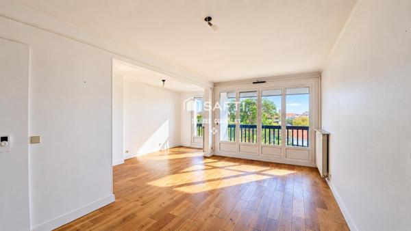 Appartement en duplex de 114 m² au dernier étage