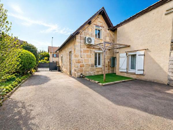 Vente                                                      Maison
                        
                     4 pièces                      82 m2                     à Brive-la-Gaillarde
