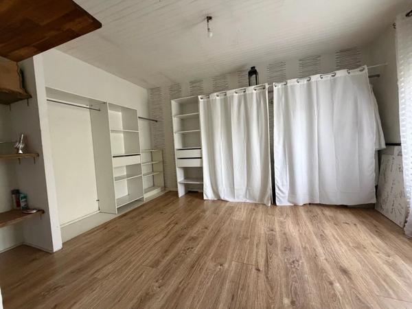 Vente                                                      Maison
                        
                     4 pièces                      82 m2                     à Brive-la-Gaillarde