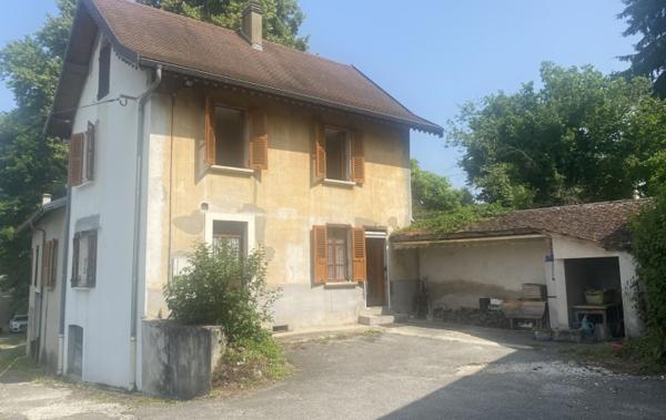 Vente Maison 4 pièces - dépendances - cour Domessin   