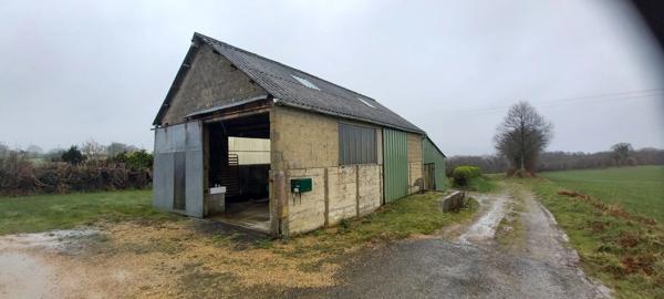 Maison en pierres à Botsorhel (29)