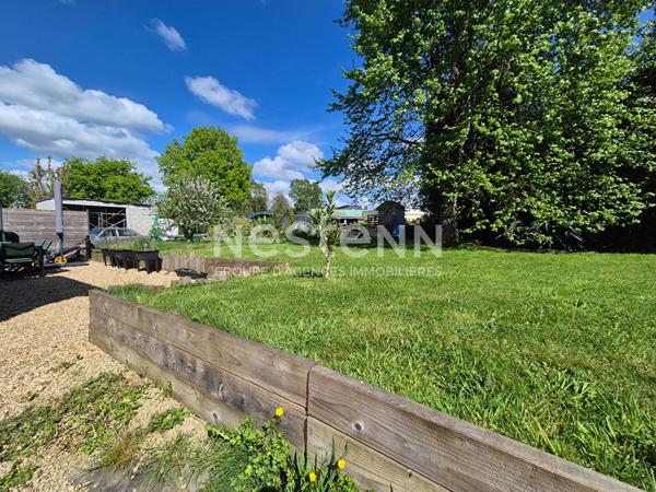 Maison de plain pied à vendre à Elven, 3 chambres - environ 600m² de terrain