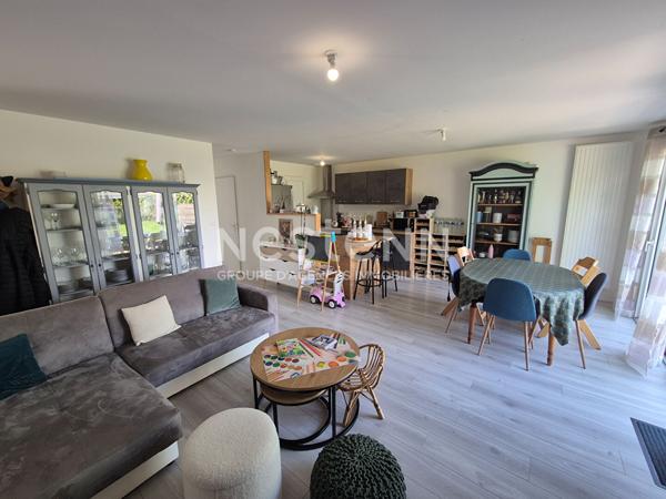 Maison de plain pied à vendre à Elven, 3 chambres - environ 600m² de terrain