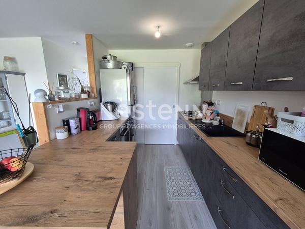 Maison de plain pied à vendre à Elven, 3 chambres - environ 600m² de terrain
