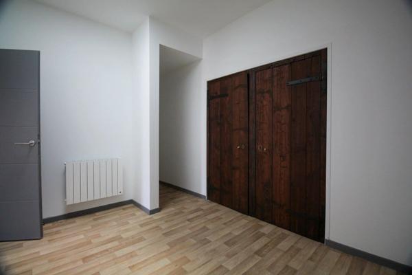 Location                                                      Appartement
                        
                     2 pièces                      57 m2                     à Saint-Chamond