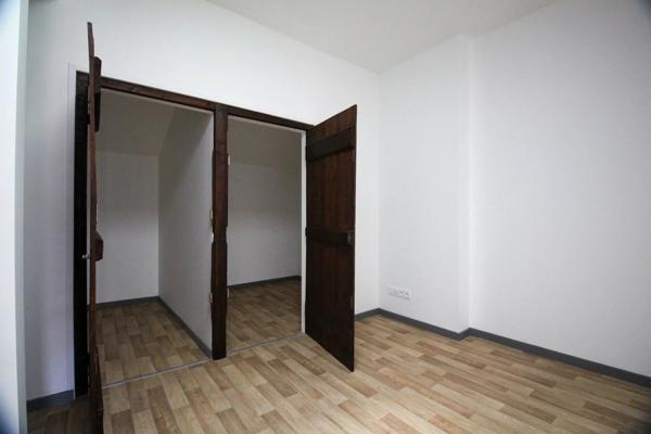 Location                                                      Appartement
                        
                     2 pièces                      57 m2                     à Saint-Chamond