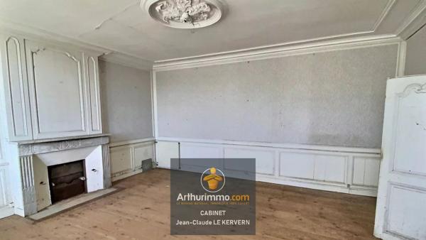 Vente                                                      Maison
                        
                     10 pièces                      308 m2                     à Binic