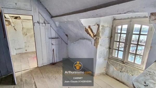 Vente                                                      Maison
                        
                     10 pièces                      308 m2                     à Binic