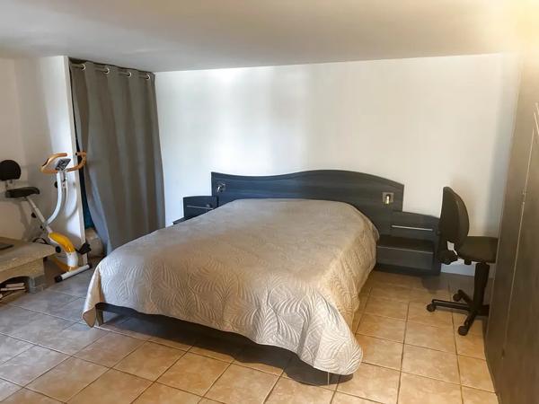 Maison de caractère de 96 M2 sur 3294 M2 de terrain