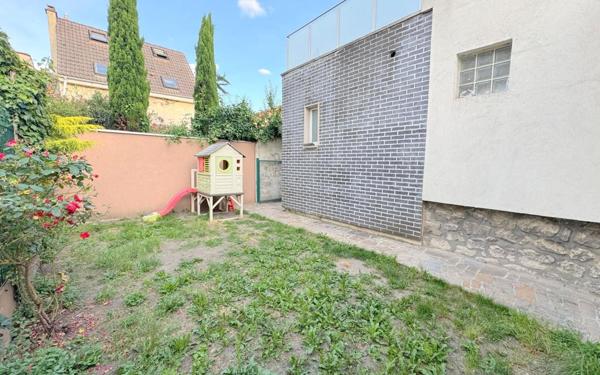 Maison à vendre    3 pièces •  Drancy