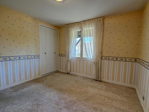 Villeneuve-sur-Lot (47300) Villeneuve sur lot, villa de plain-pied en bon état dans quartier prisé