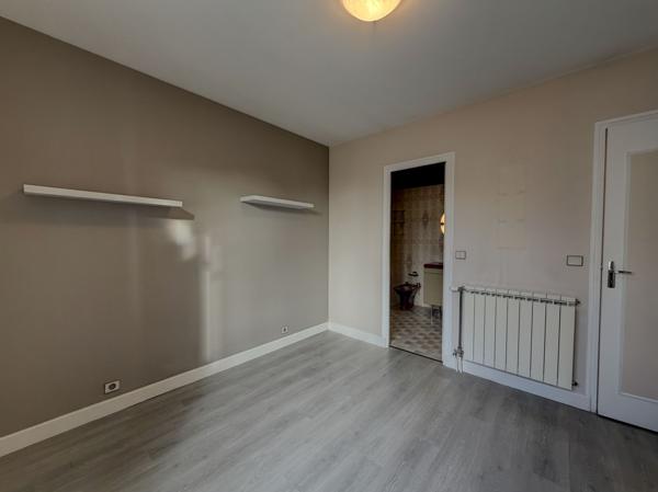 Villeneuve-sur-Lot (47300) Villeneuve sur lot, villa de plain-pied en bon état dans quartier prisé