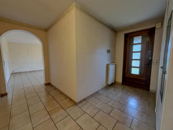 Villeneuve-sur-Lot (47300) Villeneuve sur lot, villa de plain-pied en bon état dans quartier prisé