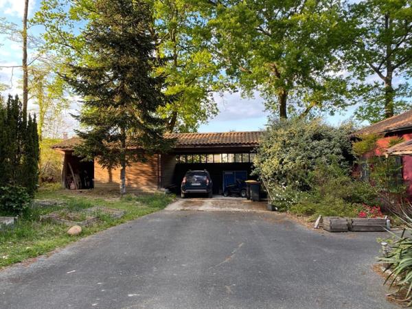 Maison de plain-pied 325 m² à Fargues-Saint-Hilaire