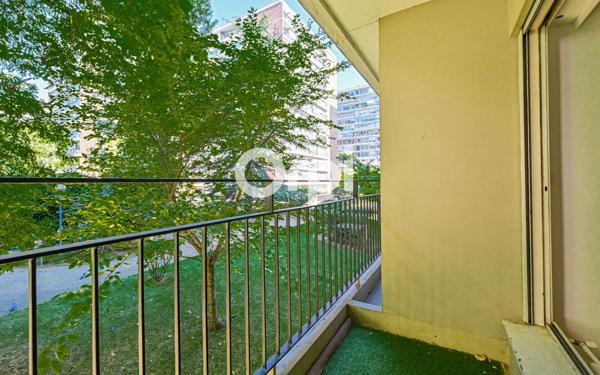 Appartement à vendre    3 pièces • 75,30 m2 Paris 11