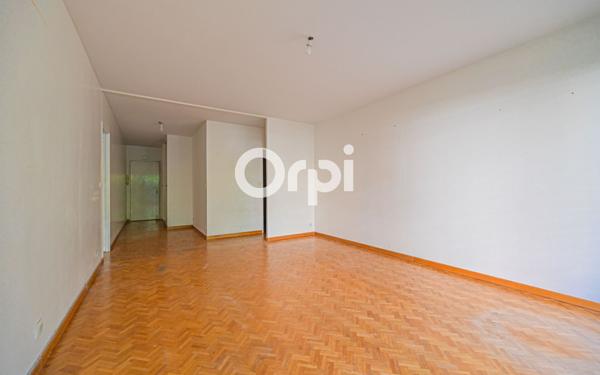 Appartement à vendre    3 pièces • 75,30 m2 Paris 11