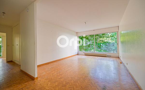 Appartement à vendre    3 pièces • 75,30 m2 Paris 11