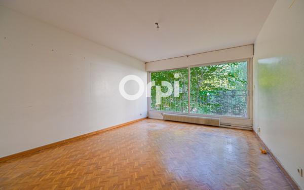 Appartement à vendre    3 pièces • 75,30 m2 Paris 11