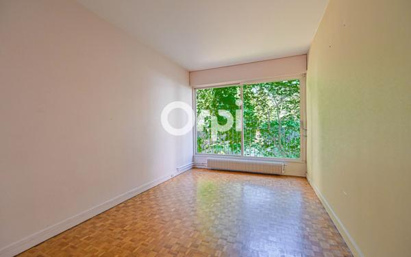 Appartement à vendre    3 pièces • 75,30 m2 Paris 11
