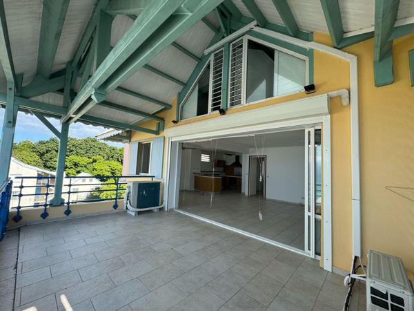 T4 DUPLEX VUE MER MEUBLE GOSIER