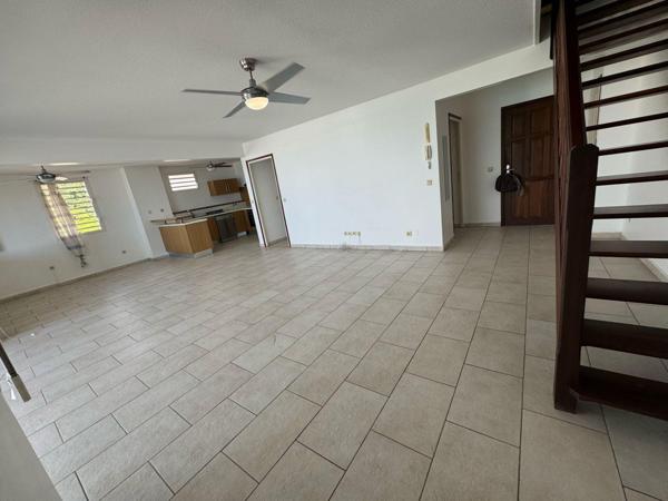 T4 DUPLEX VUE MER MEUBLE GOSIER