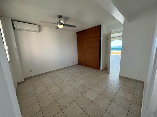 T4 DUPLEX VUE MER MEUBLE GOSIER