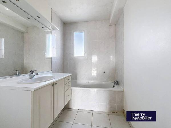 Appartement 4 pièces                                        - 44300 Nantes - La Beaujoire Réf : 125603