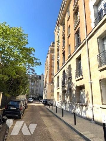 BOULOGNE BILLANCOURT - QUARTIER ROLLAND GARROS - VOIE PRIVEE - 6 PIECES.  