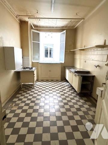 BOULOGNE BILLANCOURT - QUARTIER ROLLAND GARROS - VOIE PRIVEE - 6 PIECES.  