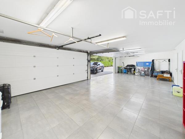 BORDEAUX 20MN - VILLA D'ARCHITECTE SUR LE GOLF - PISCINE - ASCENSEUR - GARAGE - 5 CHAMBRES