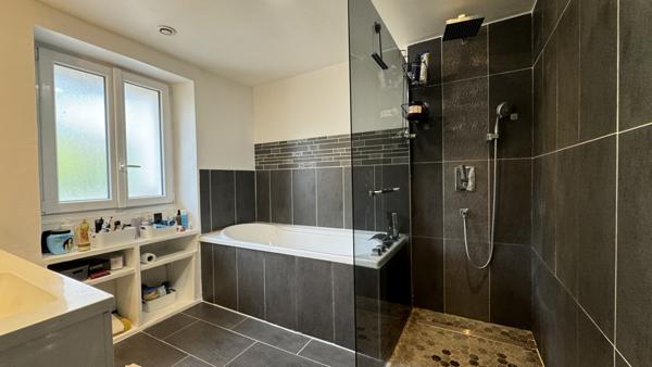 Saint-Pierre-du-Perray (91280) Saint-Pierre-Du-Perray À moins de 10 minutes à pied des commerces