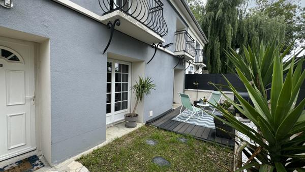 Saint-Pierre-du-Perray (91280) Saint-Pierre-Du-Perray À moins de 10 minutes à pied des commerces