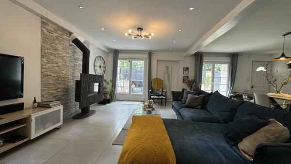 Saint-Pierre-du-Perray (91280) Saint-Pierre-Du-Perray À moins de 10 minutes à pied des commerces