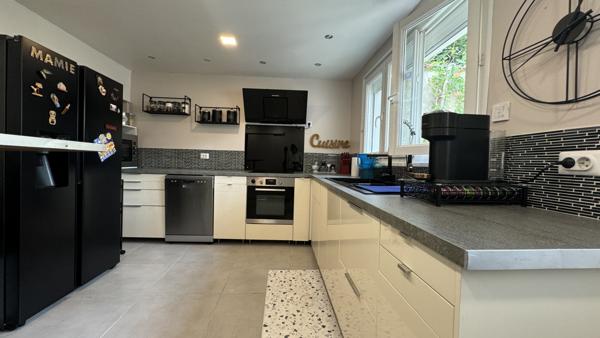 Saint-Pierre-du-Perray (91280) Saint-Pierre-Du-Perray À moins de 10 minutes à pied des commerces