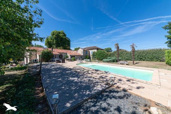 Maison à vendre |  Saint-Antonin-Noble-Val |  10 pièces | 260 m²