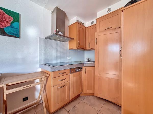 Saint-Aygulf (83370) T2 avec loggia garage centre ville