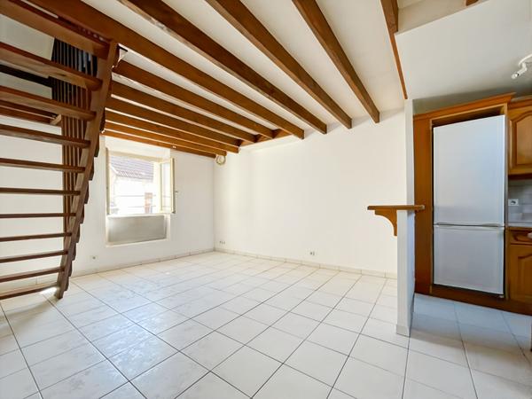 À vendre F2 Melun, plein centre-ville piéton