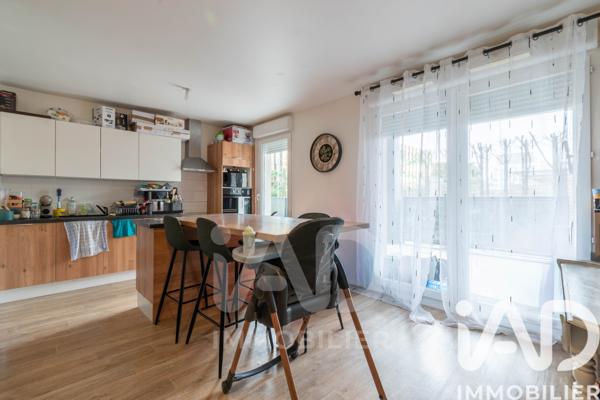 Appartement à vendre 3 pièces 69 m² Cergy