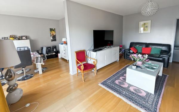 Appartement à vendre    3 pièces • 87 m2 Orléans