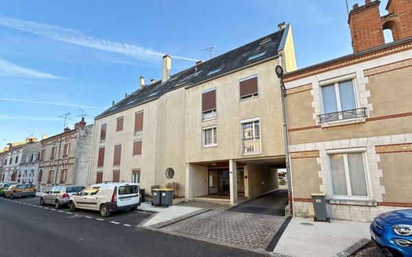 Appartement à vendre    3 pièces • 87 m2 Orléans