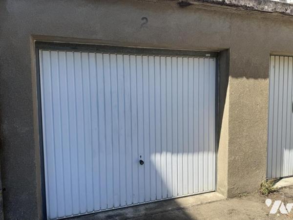 NANTES ST DONATIEN - PITRE CHEVALIER - Garage fermé