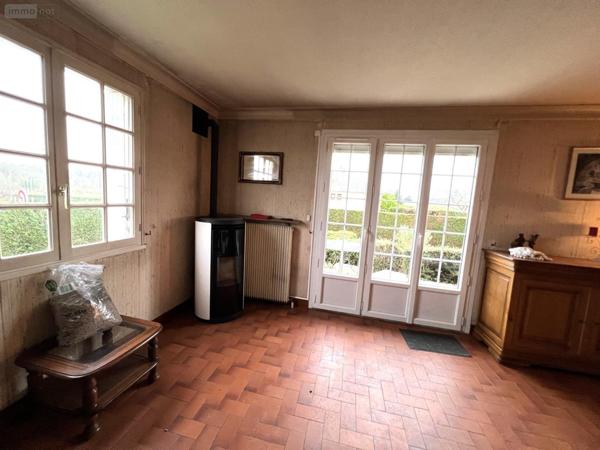 Maison à vendre à Beaumont-le-Roger dans l'Eure (27170), ref : 03135