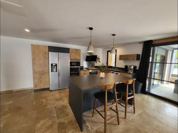 Maison 6 pièce(s) 3 chambre(s) 146 m²