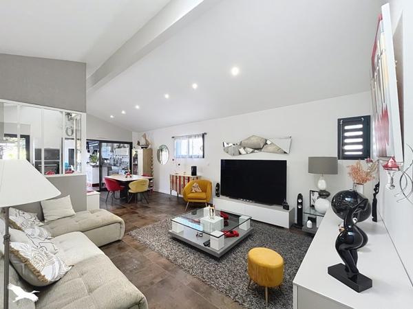 Maison 554 910 € Saint-Xandre 5 p 113 m² DPE B